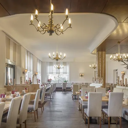 Vier Jahreszeiten Hotel